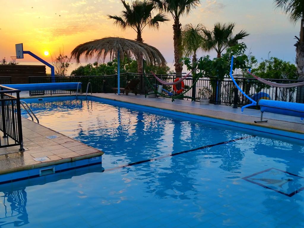 Astrofegia Beachfront Villa ポモス エクステリア 写真