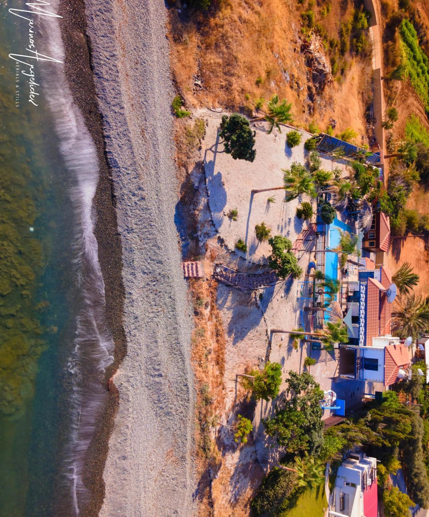 Astrofegia Beachfront Villa ポモス エクステリア 写真