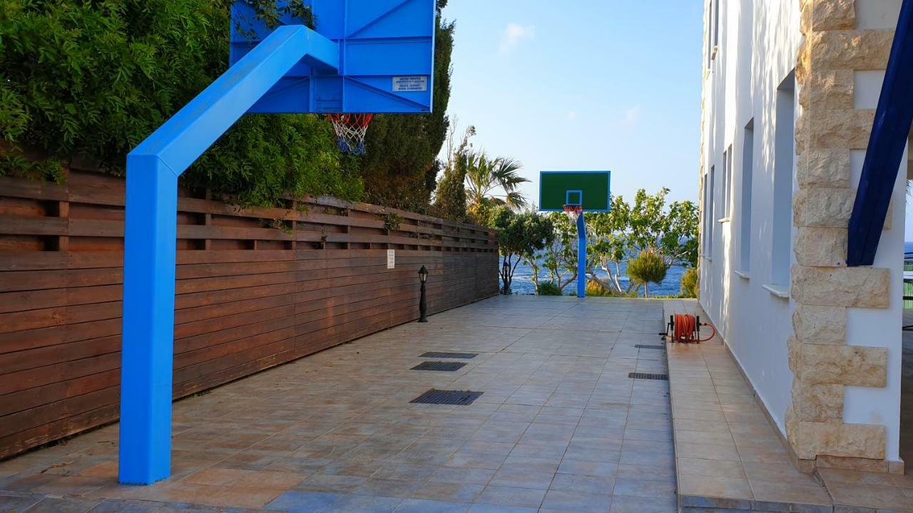 Astrofegia Beachfront Villa ポモス エクステリア 写真